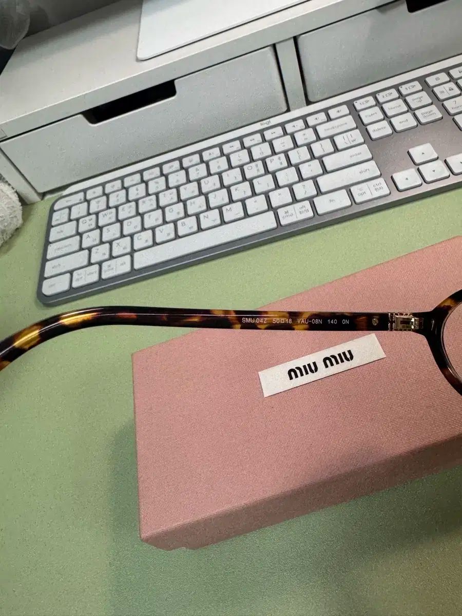 ミュウミュウ リーガルド フィット