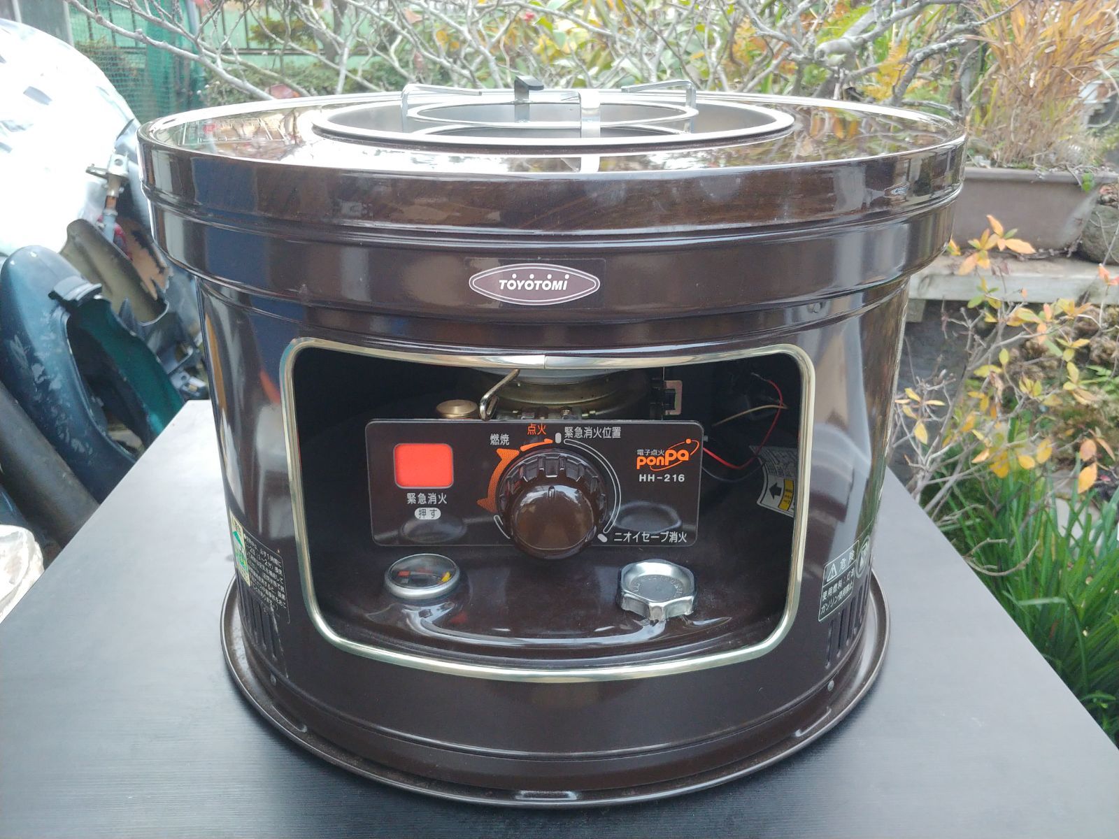 燃焼確認 トヨホームヒーター HH-216 ダークウッド 煮炊き・湯沸かし