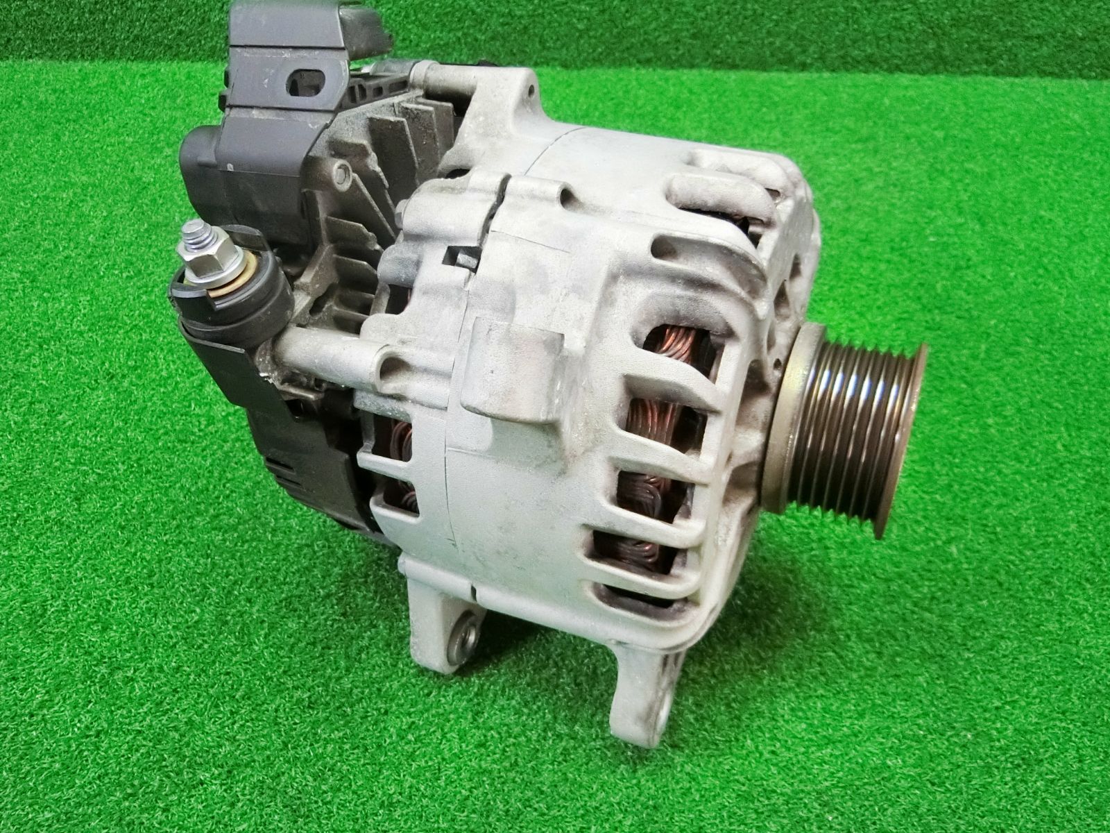 イナ 12082] 送料無料 オルタネーター ダイナモ SHINE 2614727AZ 日産