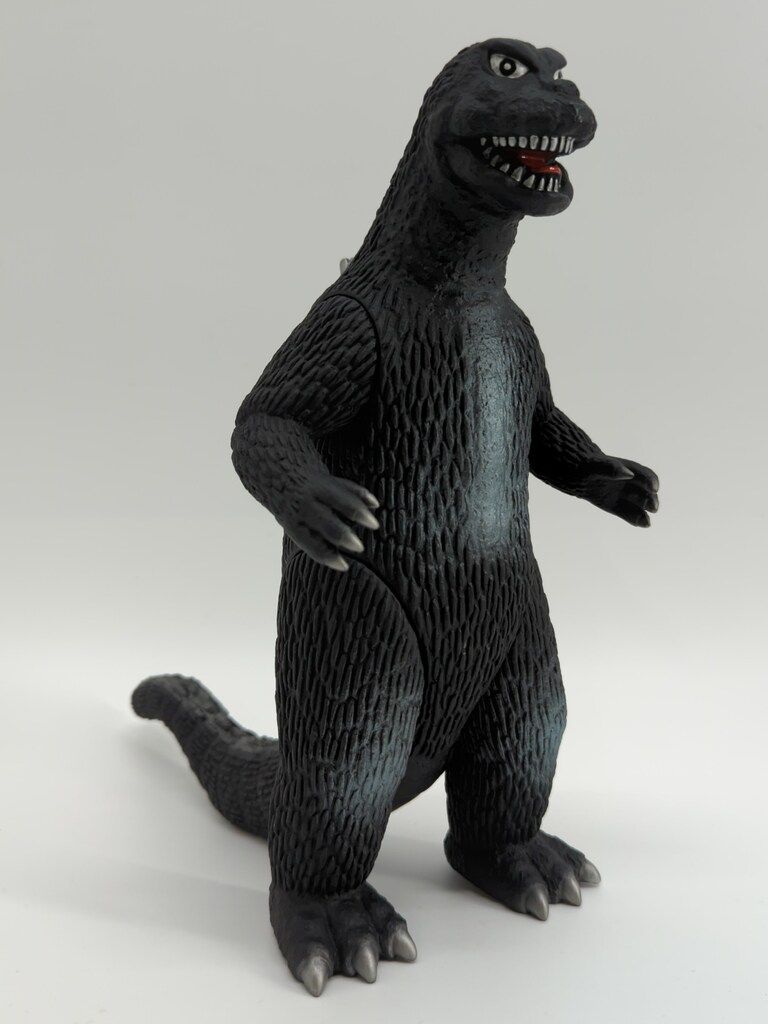 ギガフレイン 大戦争ゴジラ 黒成型 銀塗装 黒目