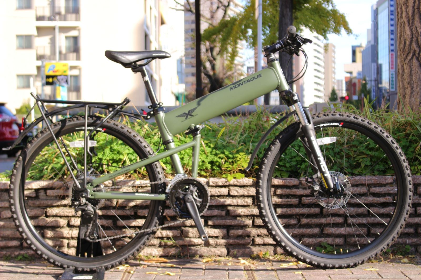 モンタギュー パラトルーパー 16インチ シマノ アリビオ MIX 8 S アルミ 折りたたみ MTB