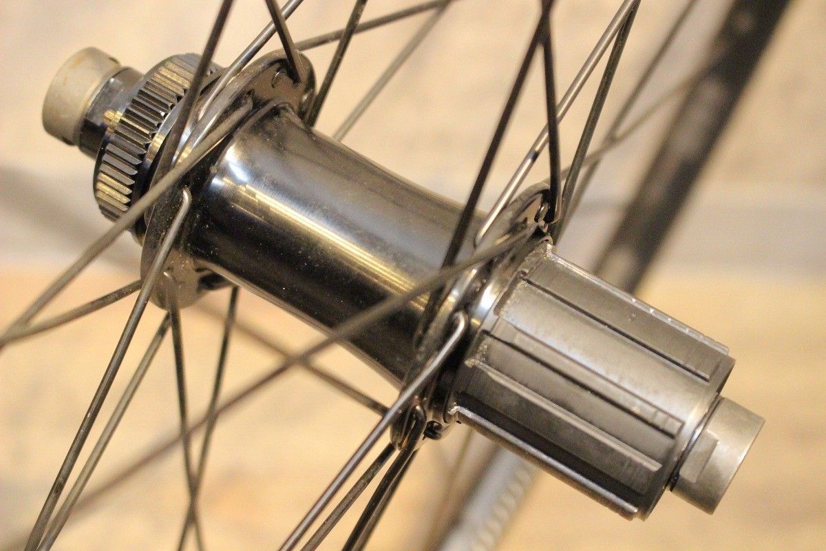 DT SWISS R460 DB アルミ チューブレスレディ ホイールセット シマノ