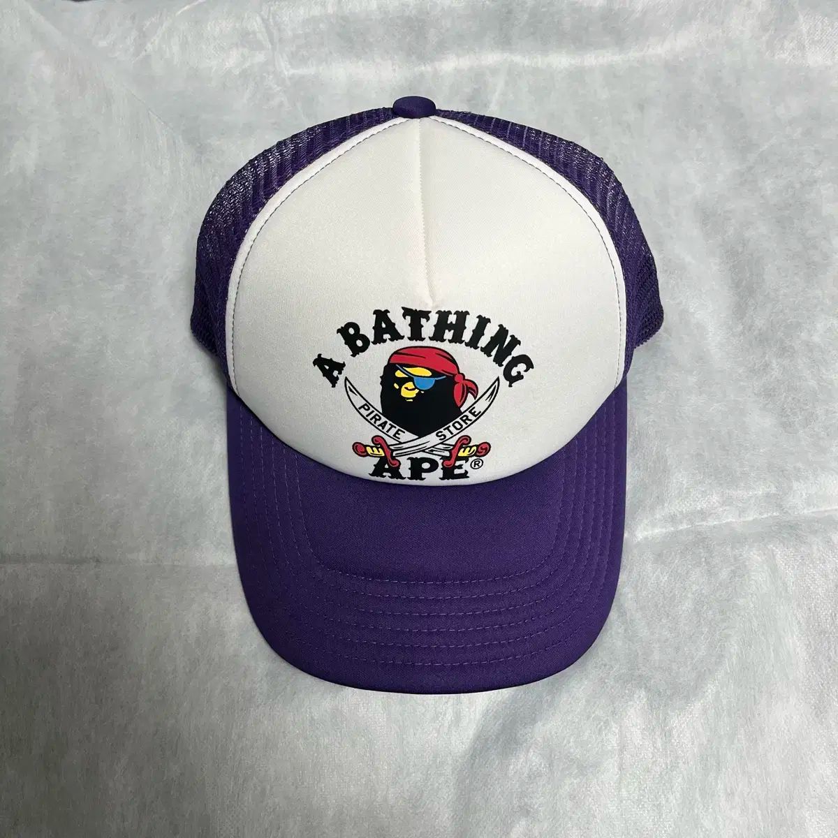 A BATHING APE キャップ ホワイト/ブラック A BATHING APE メッシュ