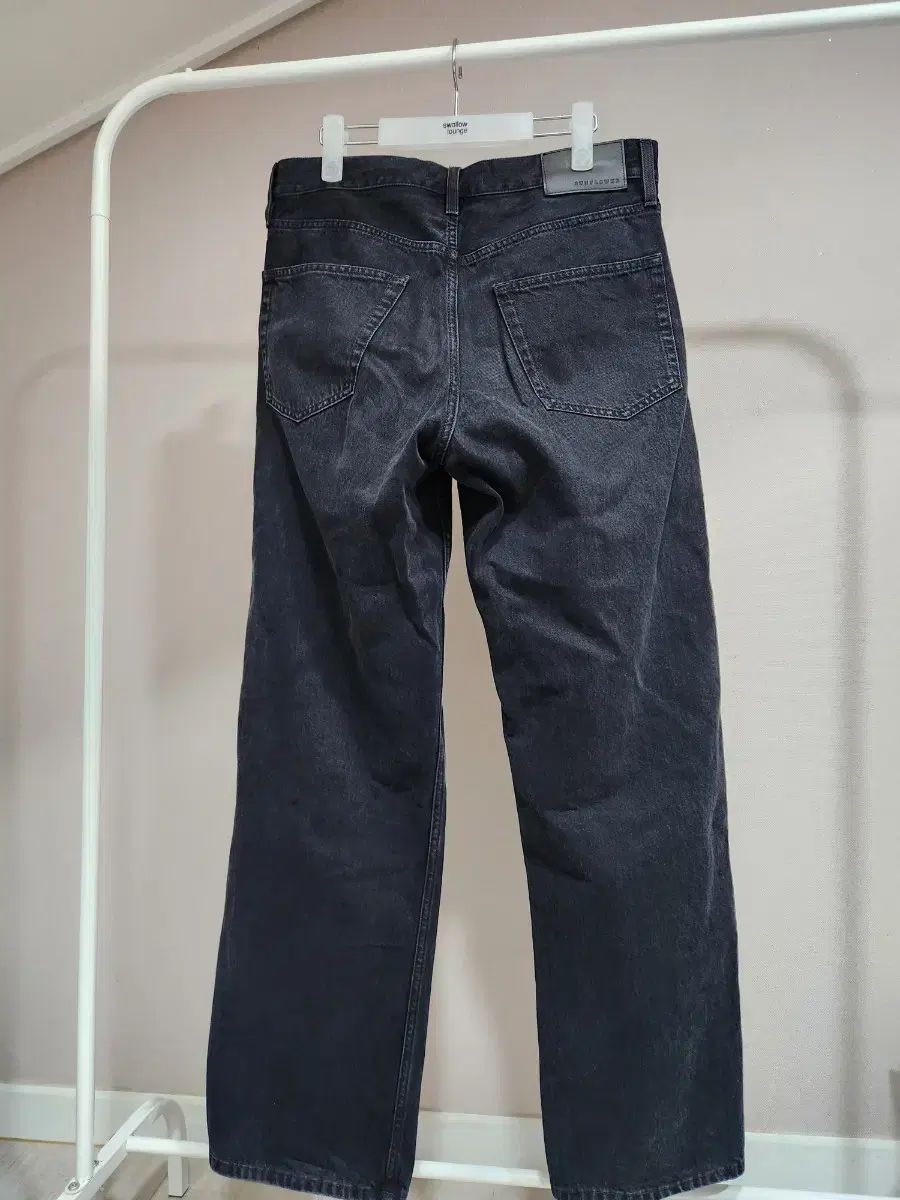 サンフラワー(sunflower) ブラックデニム ルーズフィット デニムパンツ