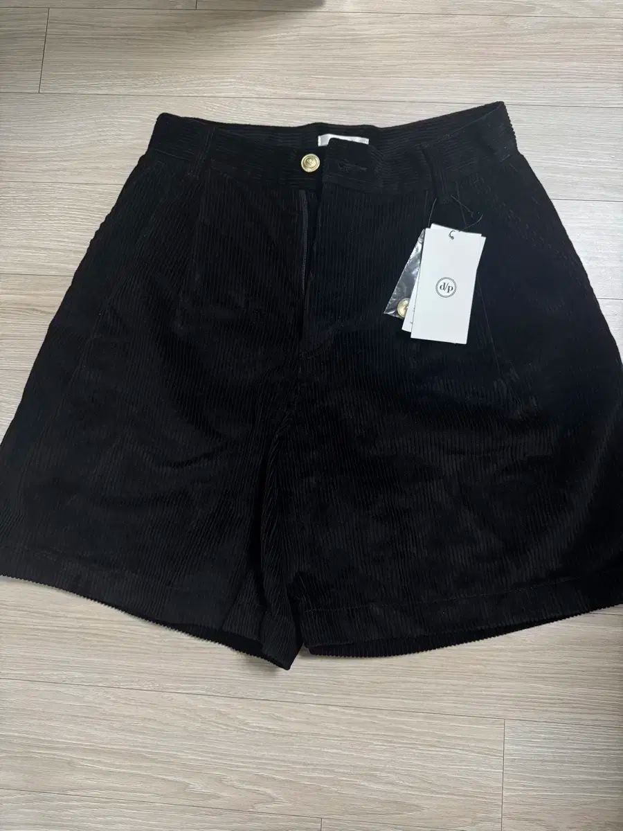 ディパウンド コーデュロイ ハーフ パンツ