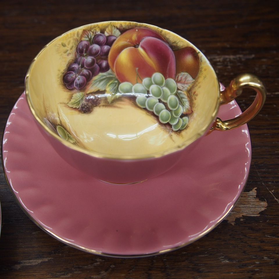 未使用 イギリス エインズレイ フルーツ柄 金彩 カップ ソーサー ペア