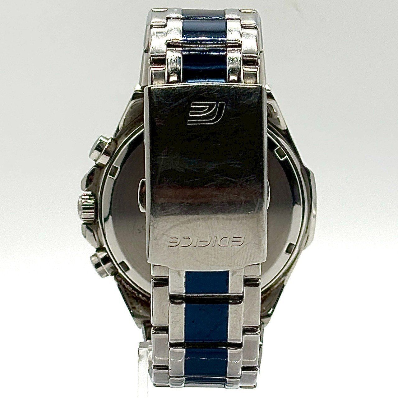 疾走感を纏う一本】 CASIO EDIFICE 腕時計 Toro Rosso Limited Edition