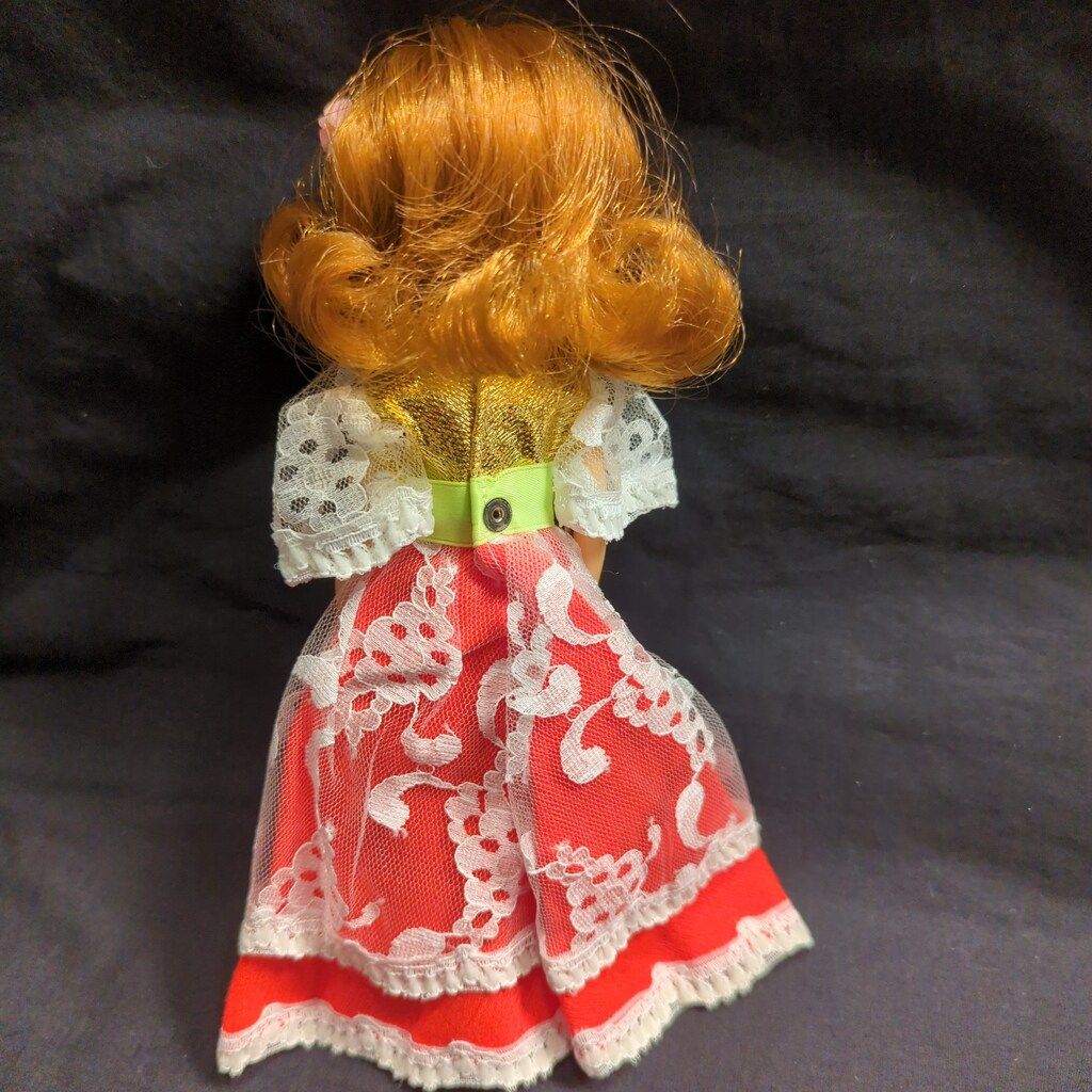 タカラ 2代目リカちゃん 中期 かわいいリカちゃん(黄色箱) 商品情報