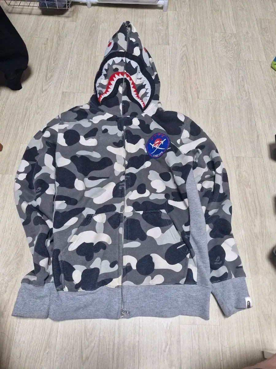 A BATHING APE カモフラ 裏地 起毛 フードジップアップ l - メルカリ