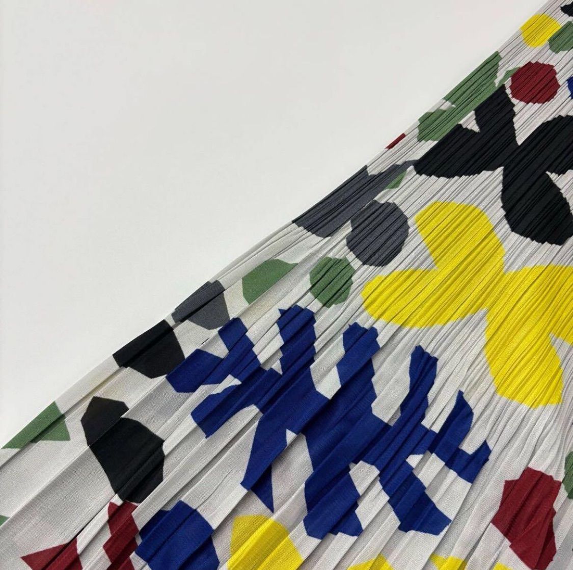 PLEATS PLEASE ISSEY MIYAKE プリーツプリーズ イッセイミヤケ 大小
