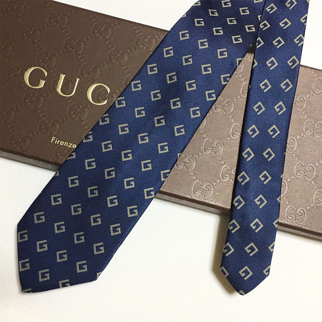 未使用級 グッチ GUCCI ネクタイ シルク100% ネイビー Gロゴ 2511-224