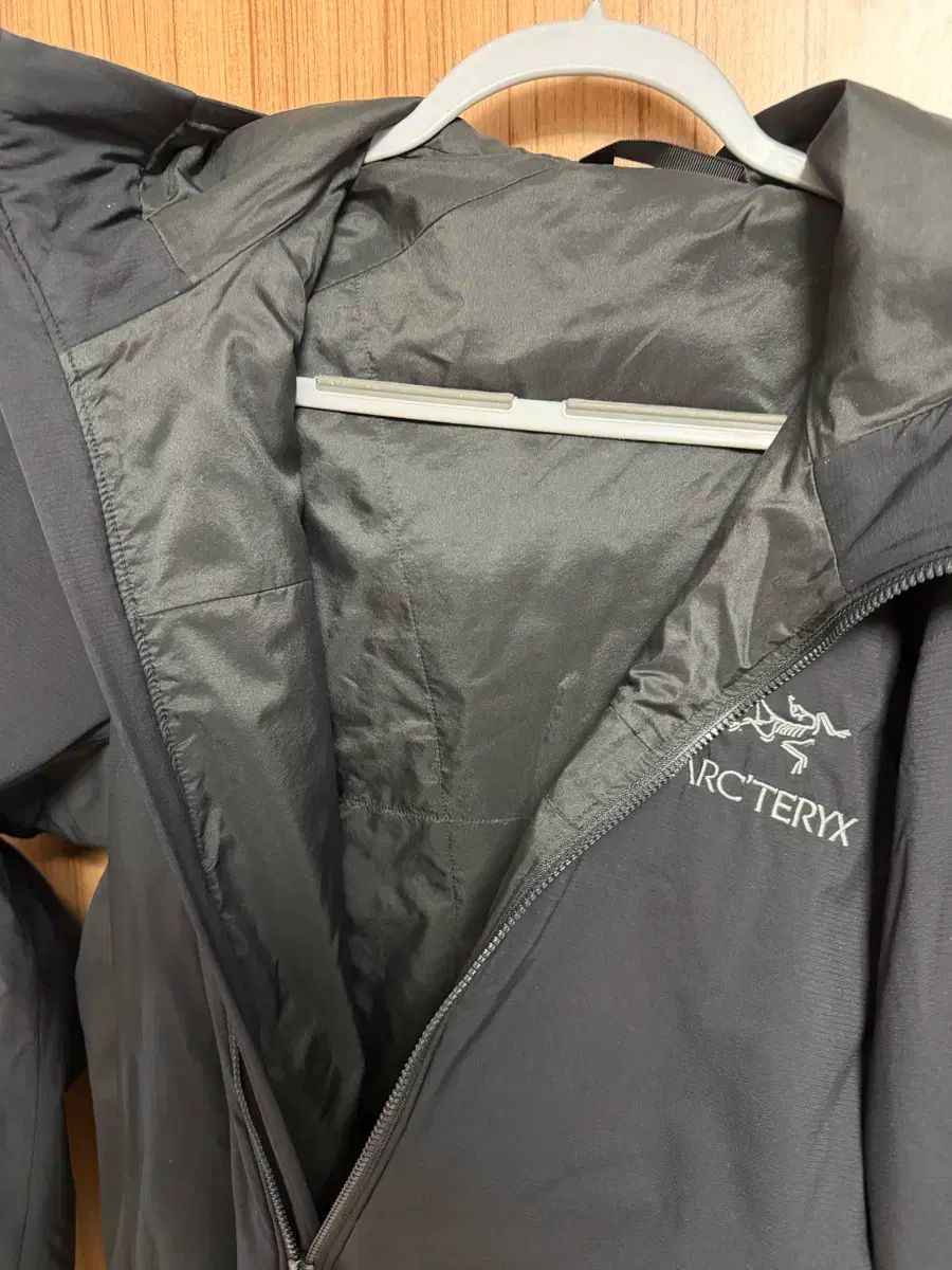 ARC TERYX アークテリクス Atom アトム SL フーディ ブラック