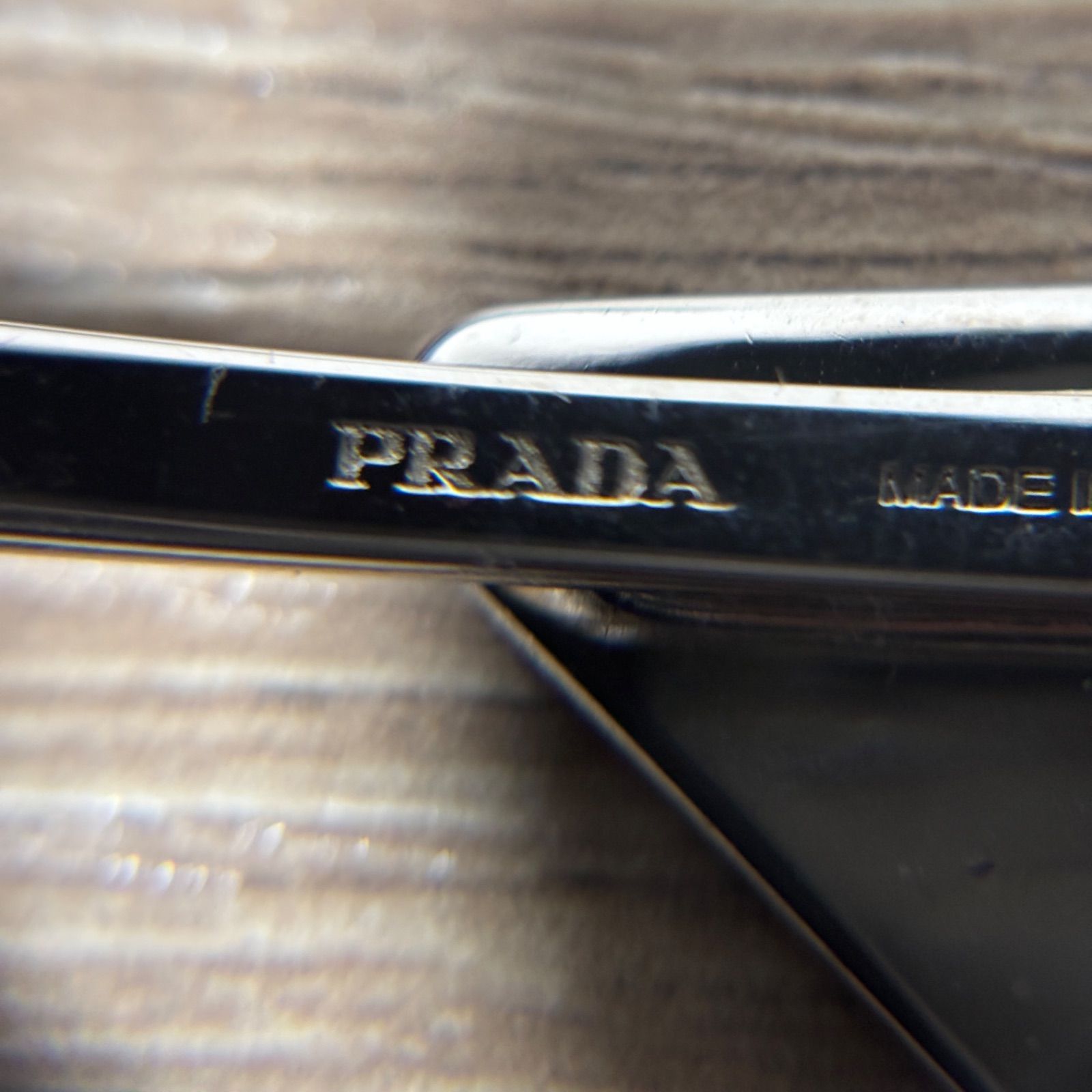 三角ロゴ ヘアピン