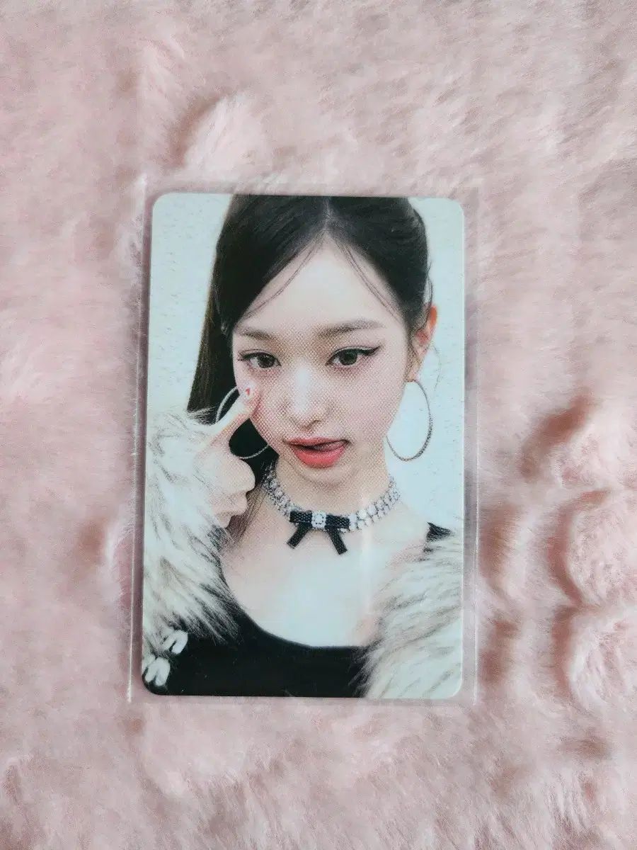 IVEアイヴ I AMアイ・アム Withmuuウィズミュー ラキドロ -ウォニョン