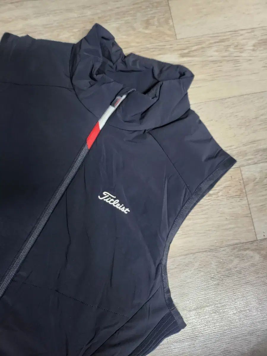 タイトリスト ダウンベスト sサイズ