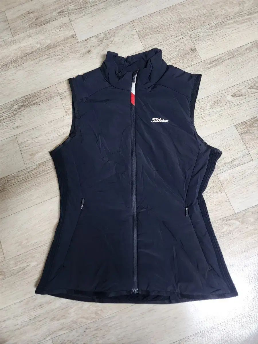 タイトリスト ダウンベスト sサイズ