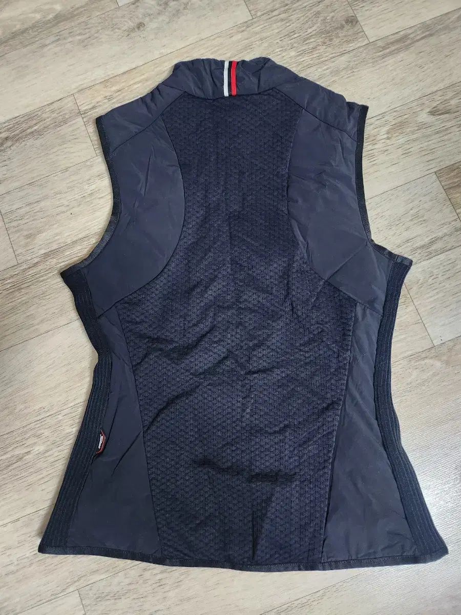 タイトリスト ダウンベスト sサイズ