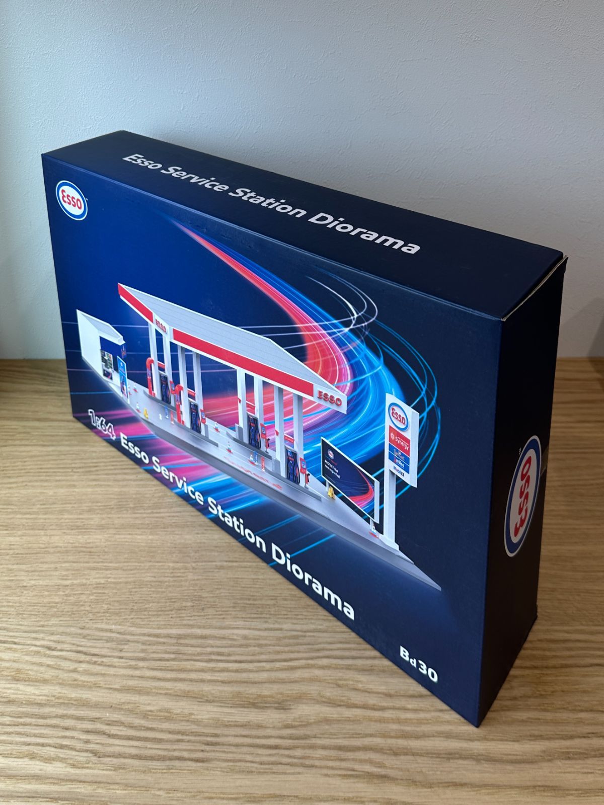 tiny微影 Bd30 ESSO Petrol Diorama ガソリンジオラマ Tiny 香港 微影 Toyeast Bd30 ESSO Petrol Diorama ガソリンジオラマ