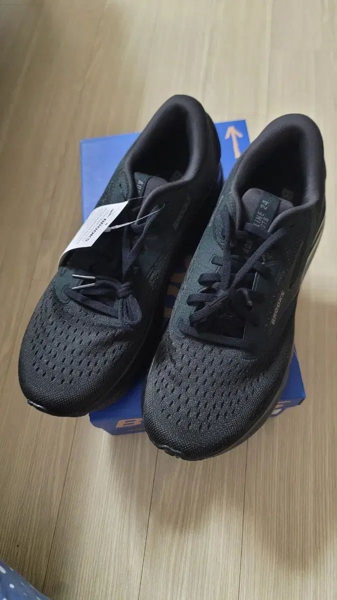 ブルックス ランニングシューズ アドレナリン GTS 24 ブラック メンズ 275