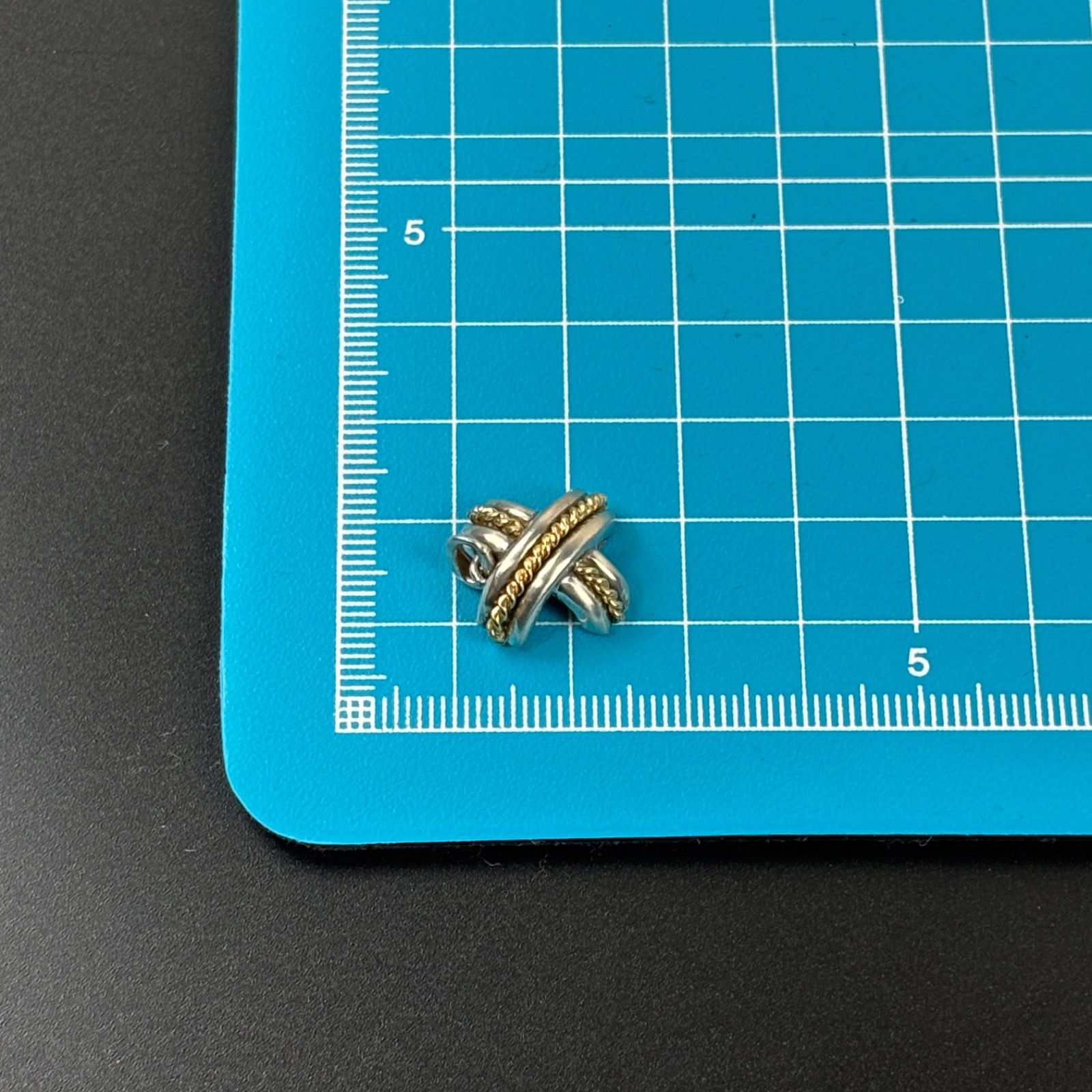 ティファニー シグネチャー 750 YG ペンダントトップ チャーム IZ1fe Tiffany & Co. シグネチャー クロス ペンダントトップ コンビ 750 925