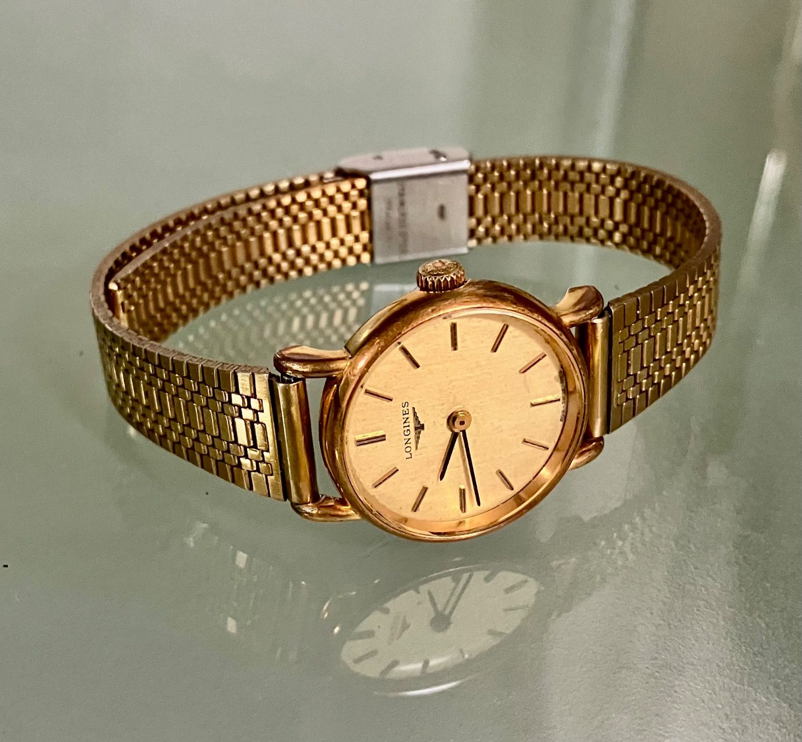 ☆稼働品☆LONGINES ロンジン☆ゴールド文字盤☆手巻き☆レディース