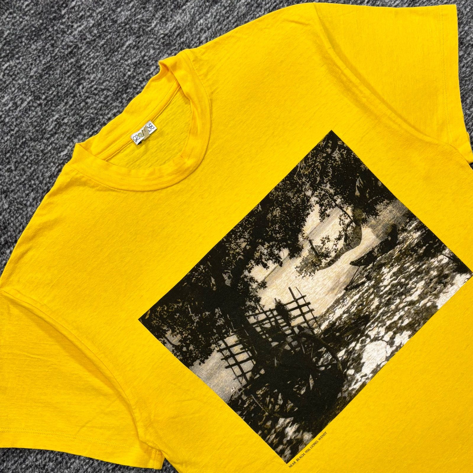 LOEWE Paul's Tシャツ イエロー　メンズ　レディース LOEWE Paul's Tシャツ イエロー メンズ レディース LOEWE Paul's T