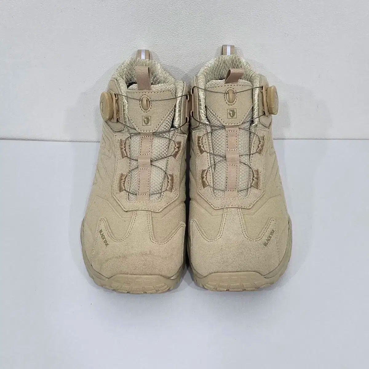 240 BLACK YAK ブラックヤク デザート 登山靴 ベージュ スニーカー ダイアル