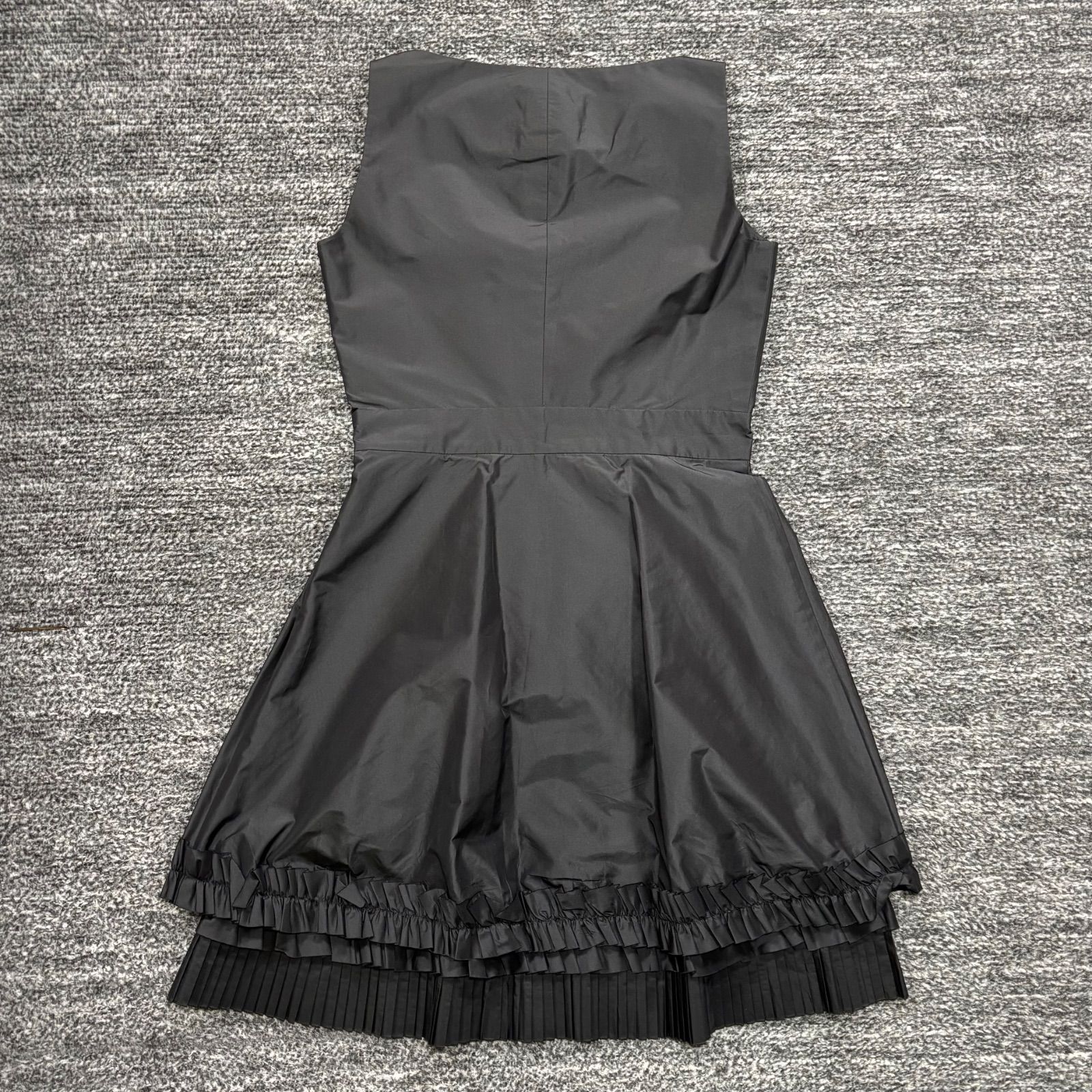 レッドヴァレンティノREDVALENTINOブラックワンピースリボン付38サイズ 極美品 RED VALENTINO リボン ノースリーブワンピース ドレス ブラック