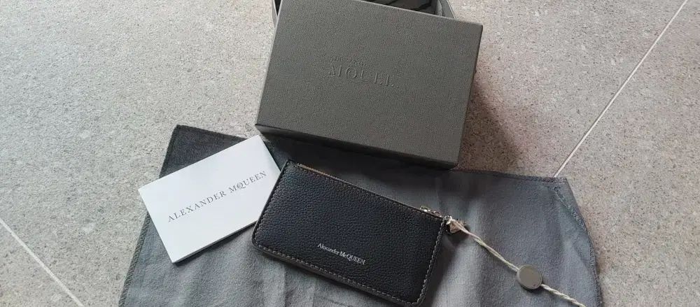 マックイーン カードウォレット