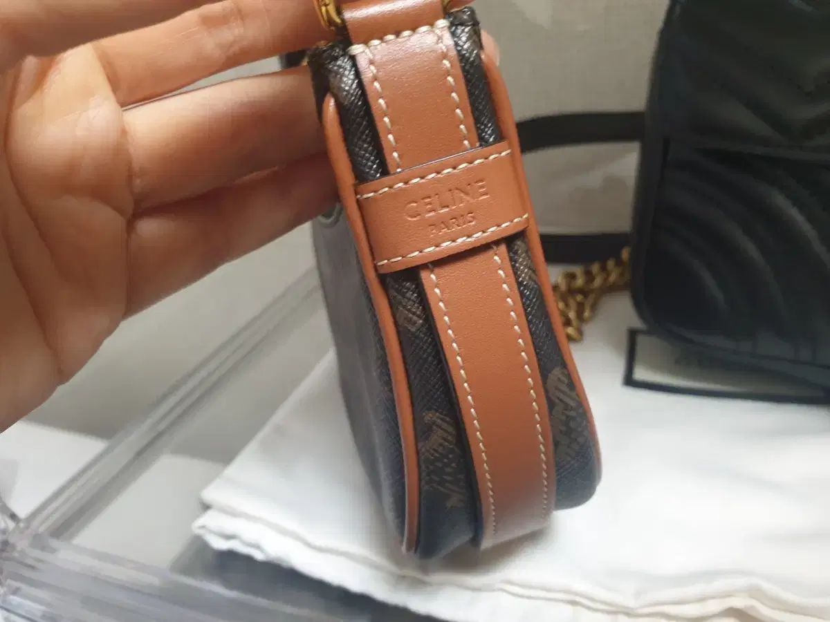  セリーヌ トリオンフ アヴァ ミニ ホーボー ほぼ新 コンディション メッセンジャーバッグ ショルダーバッグ