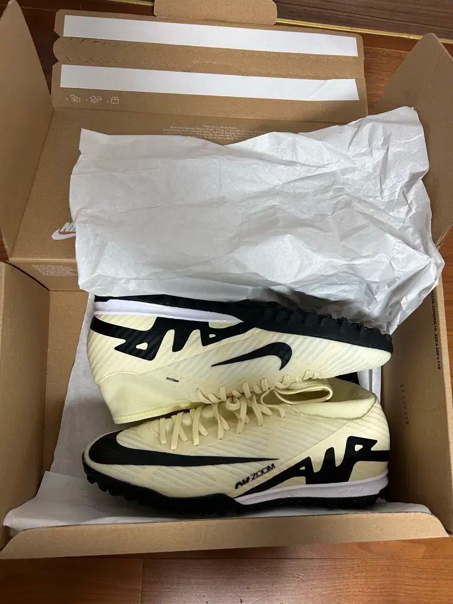 ナイキ マーキュリアル スーパーフライ tf