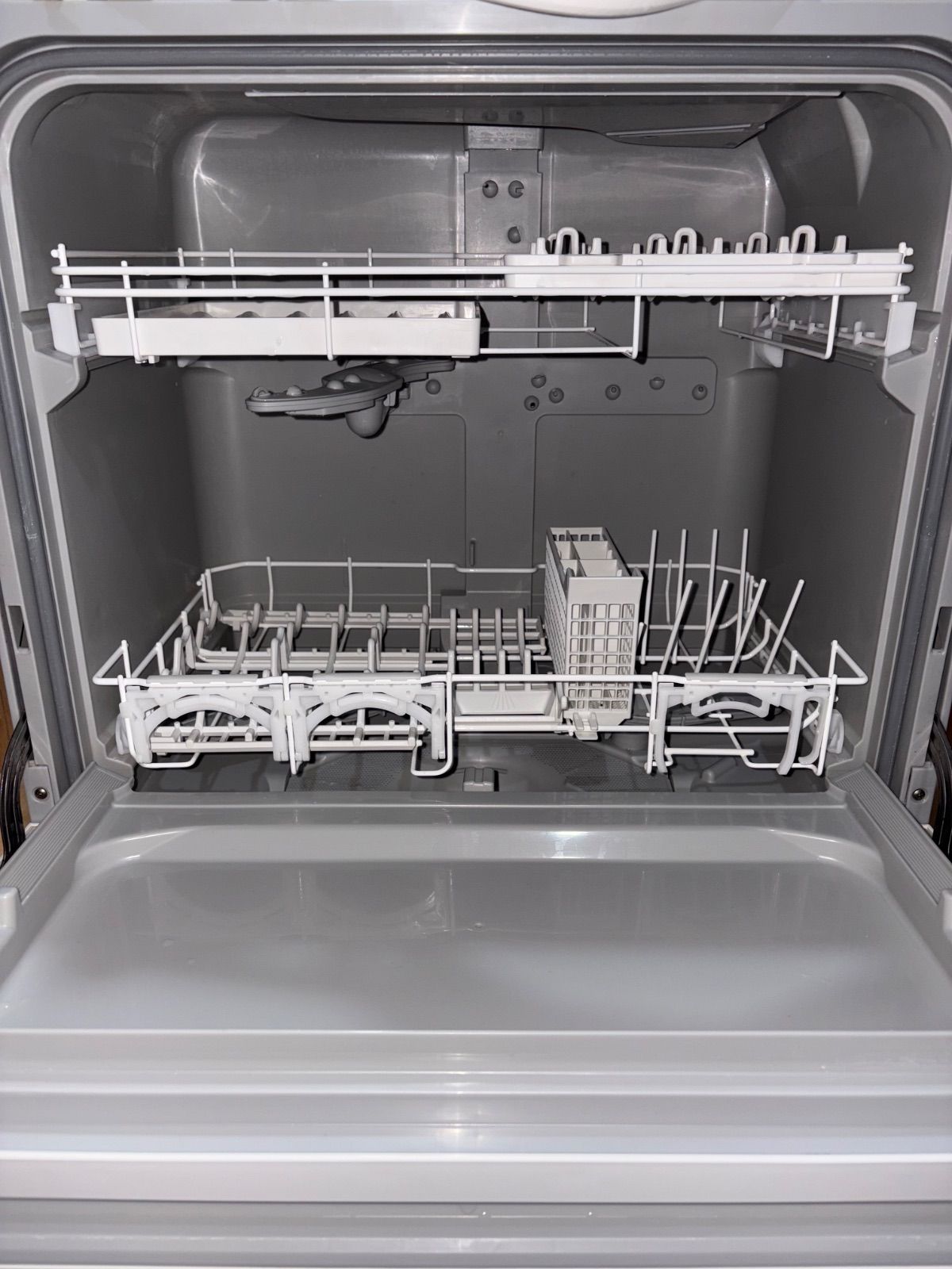 Panasonic パナソニック 食器洗い乾燥機 食洗機 NP TA 4 製 取説あり 比較的 です