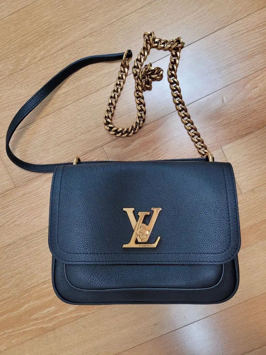 ルイヴィトン ロックミーチェーンPM ブラック