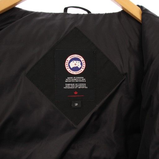 最終値下げ【カナダグース】 ♡ベスト♡ワッペン刺繍【S】黒 最終値下げ【カナダグース】 ♡ベスト♡ワッペン刺繍【S】黒 最終