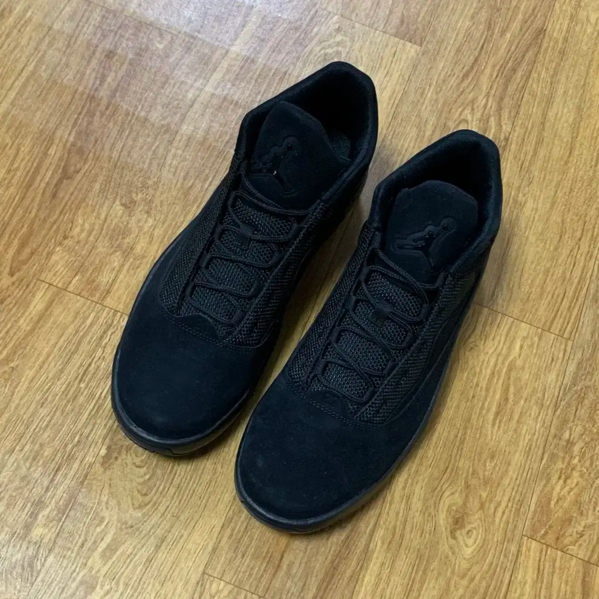 17万円台 NIKE バスケットシューズ ジョーダン マックス アウラ 2 オールブラック 285 mm バスケットボールイベント情報 シューズ(男性用) 