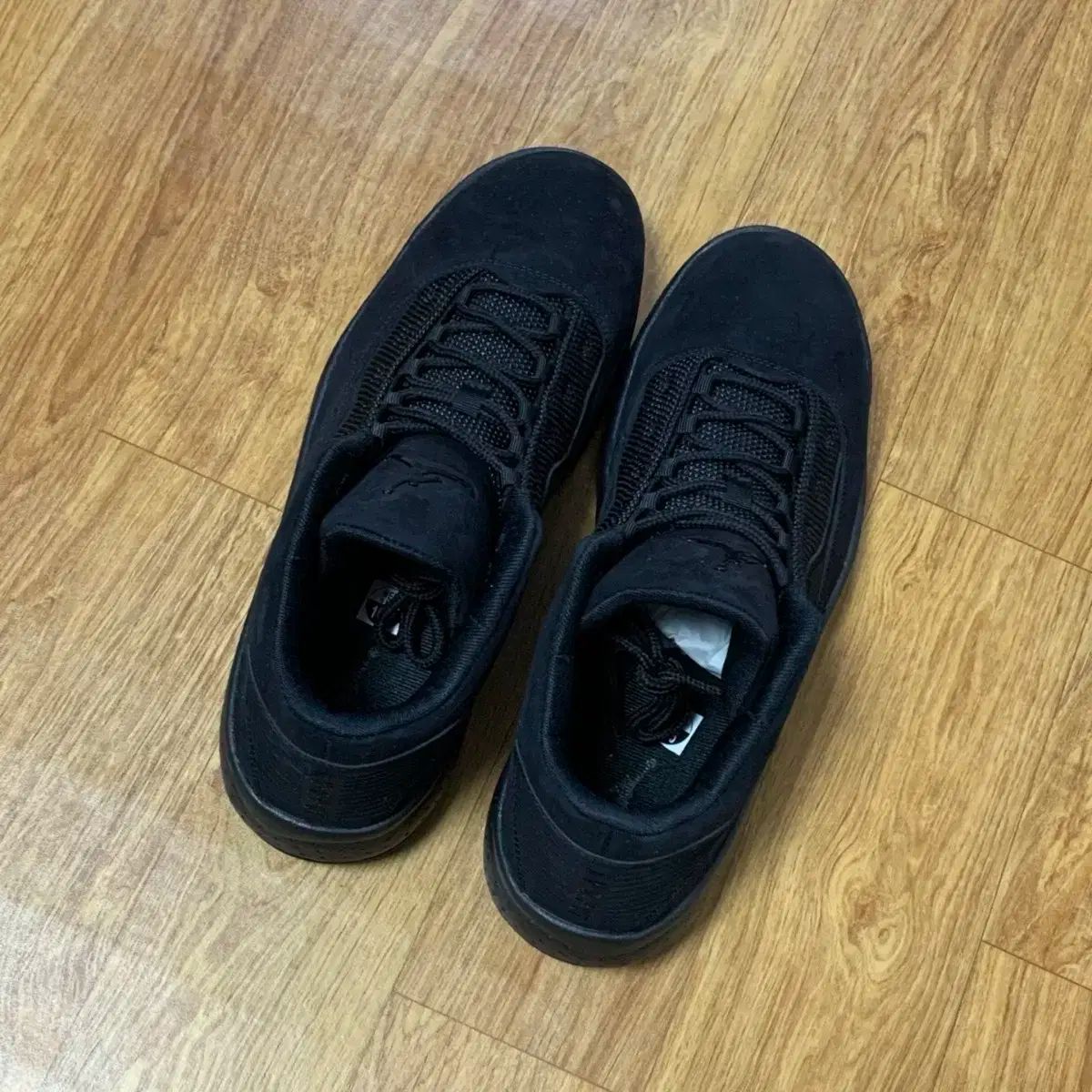 オールブラック