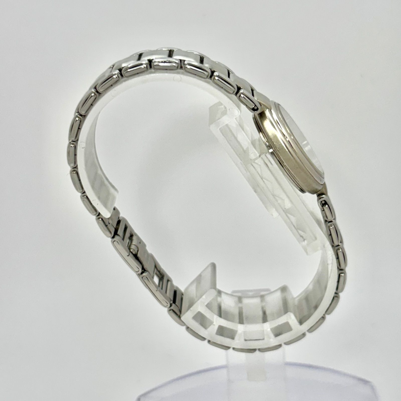 【新品電池】BURBERRY バーバリー レディース 腕時計 シルバー ローマン 外観美品/新品電池】BURBERRY バーバリー 11500L レディース 腕時計