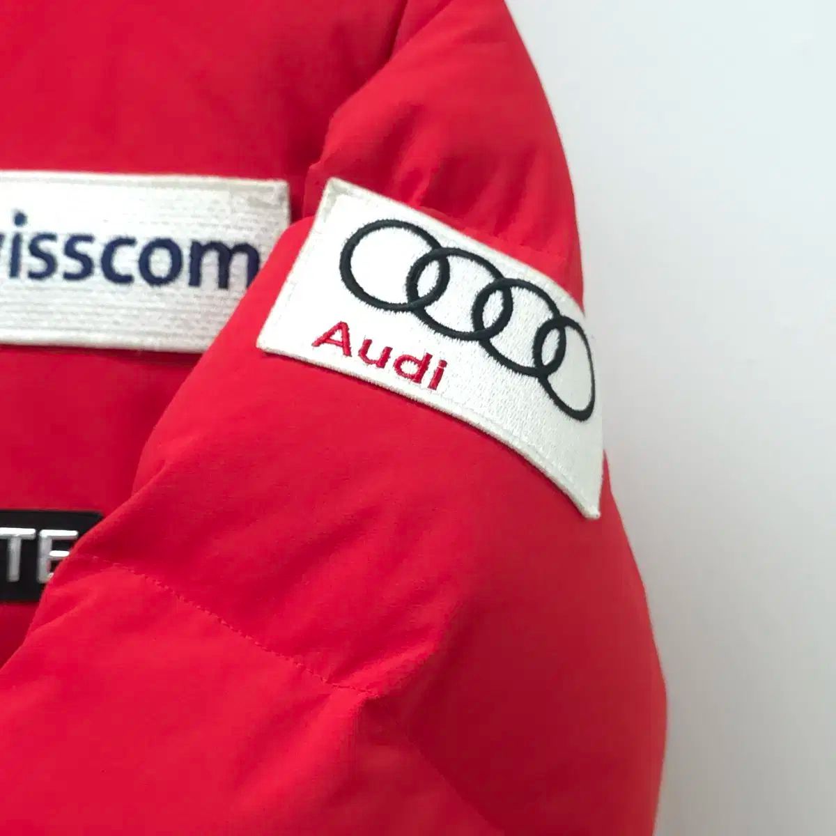 デサント スイス スキーチーム キッズ ダウン レッド 150 - メルカリ