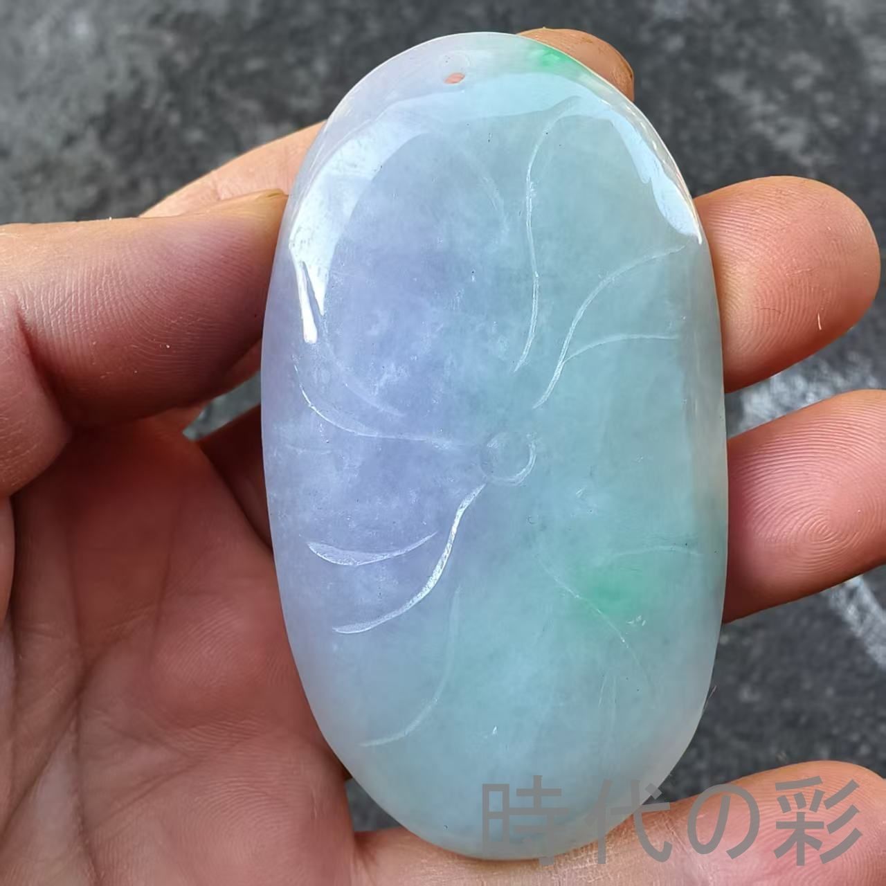 古玉老翡翠 春帯彩童子彫刻把玩件 中国古美術 古代ミャンマー翡翠 玉器 手工精彫 裝身具 裝飾品 老玉古董 翡翠雕刻 吉祥童子 置物 開運 古美術 骨董