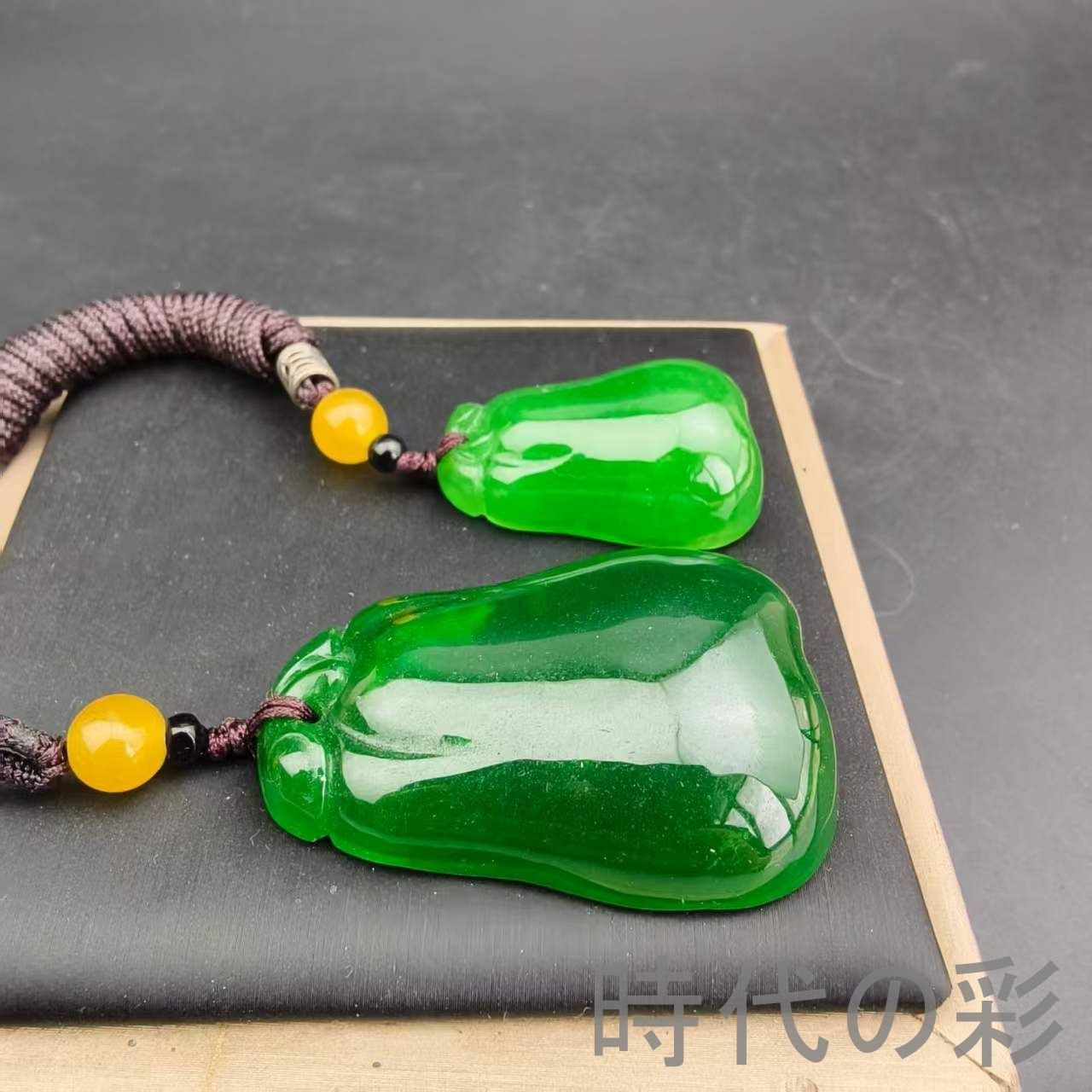 古玉老翡翠 福瓜ペンダント 一対 中国古美術 古代ミャンマー 高冰満緑 純手作り 双件セット 裝身具 裝飾品 骨董品 吉祥寓意 玉器 古美術 收蔵 ポスター 彫刻 