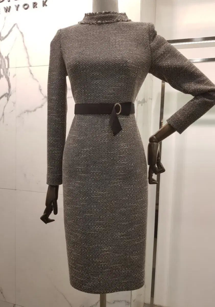 MOJO S PHINE モジョエスピン ハイネック ONE PIECE