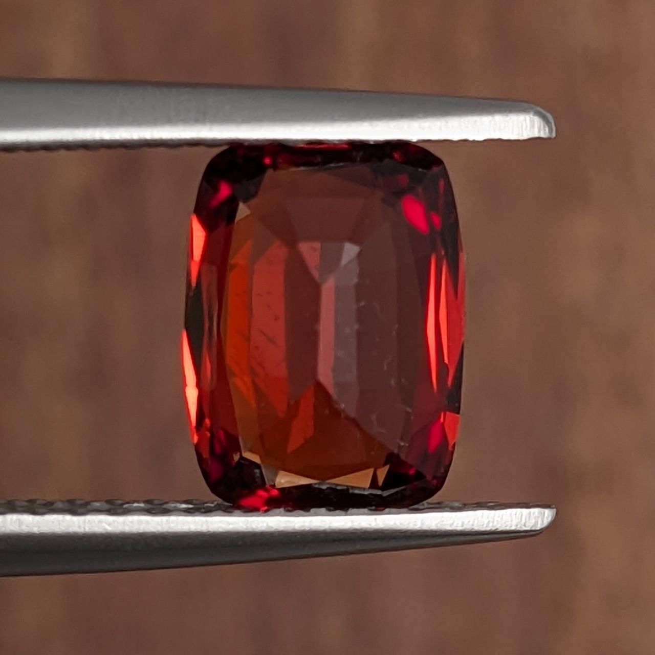 レッドスピネル ミャンマー モゴック産 1.53 ct