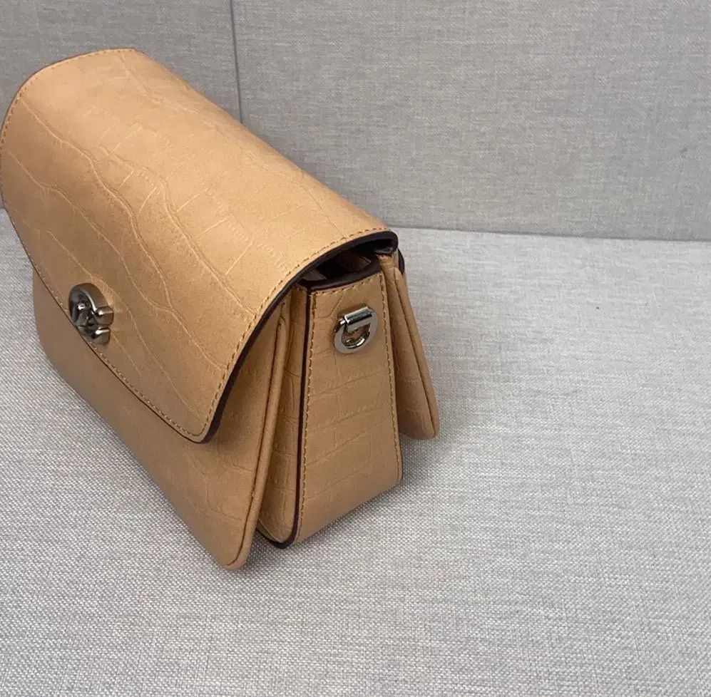 キャメル ブルー