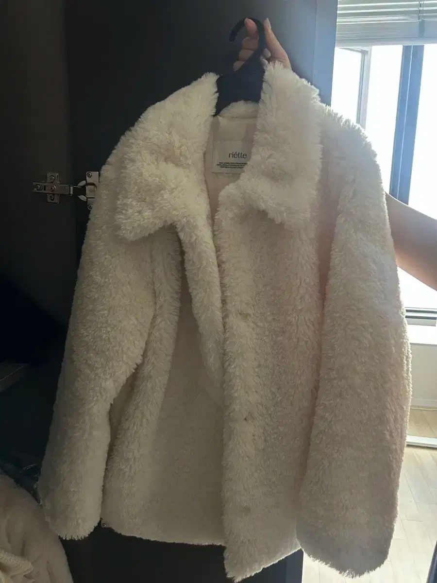 リエット ウールイヴ ファージャケット