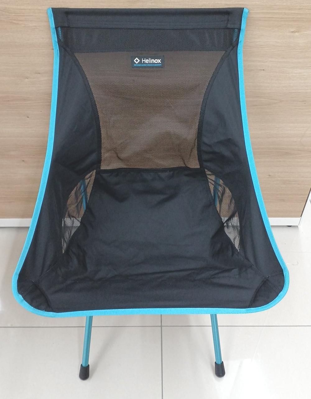 立松富雄作『花とシャトー (皐月)』(油彩)