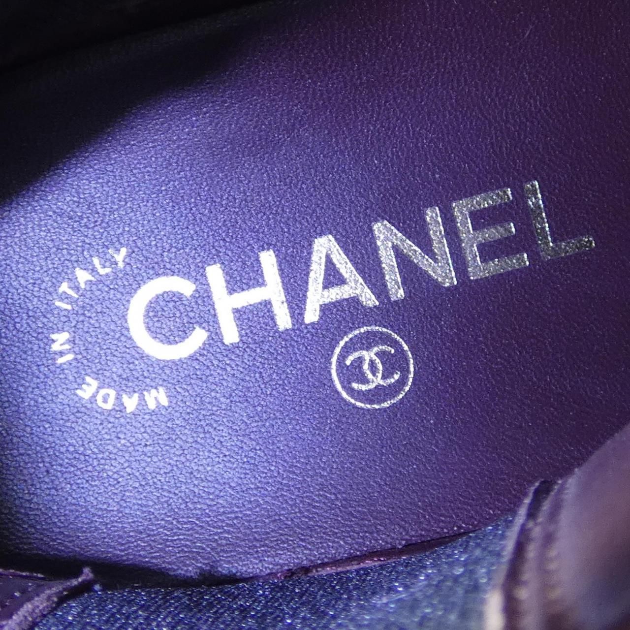 アンクルブーツ