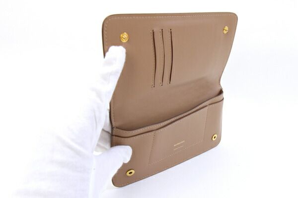 バーバリー 公式 二つ折り札入れ アンバー系 レザー バーバリー