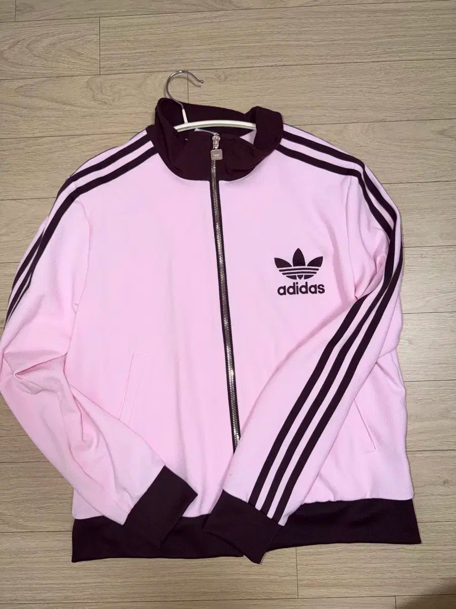 アディダス BECKENBAUER(ベッケンバウアー) ピンク トラック