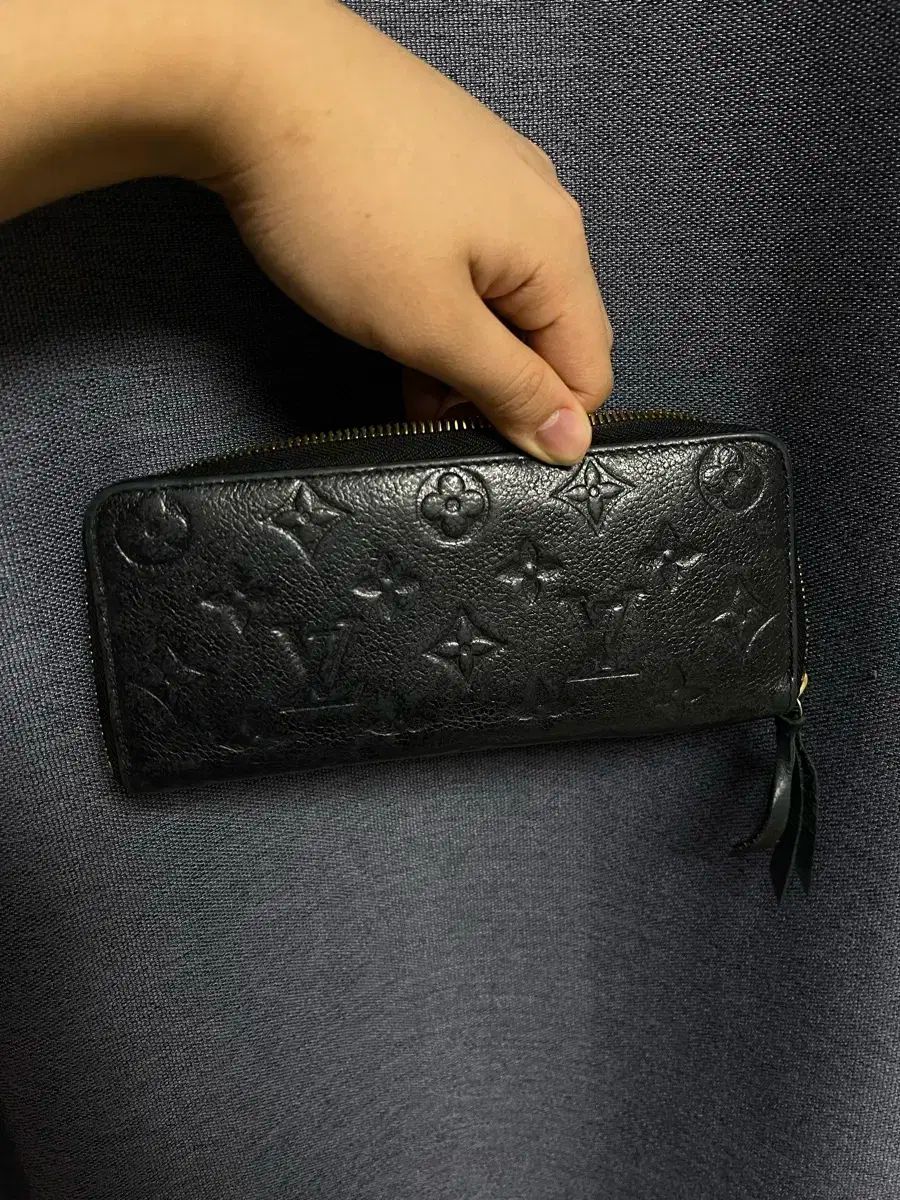 未使用 ルイ・ヴィトン エンボス加工 長財布 ルイヴィトン エンボス加工 長財布 - メルカリ