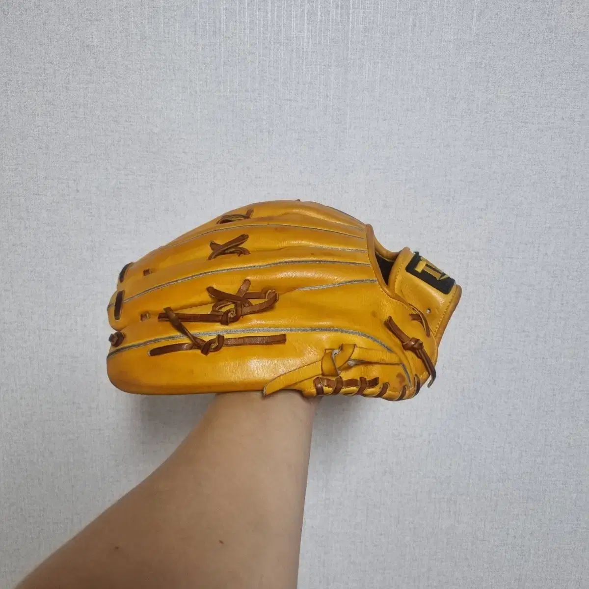 TRN 外野グローブ